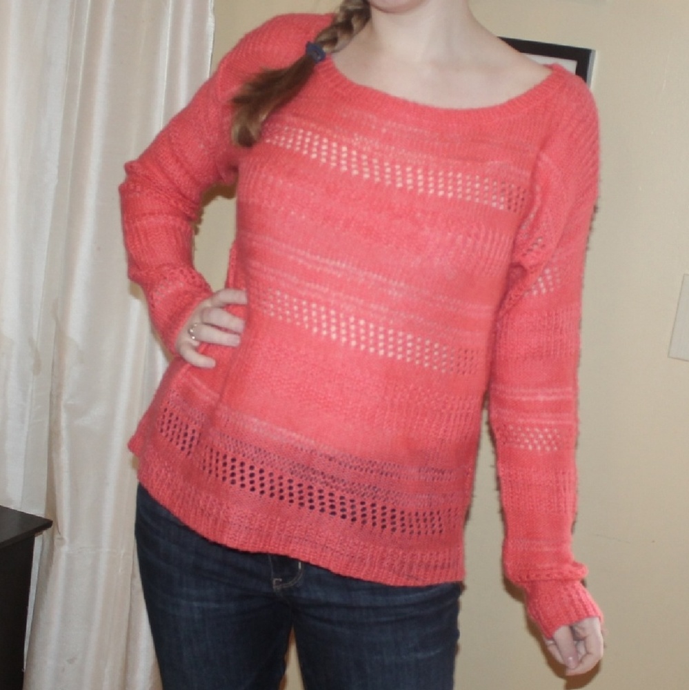 LIGHTWEIGHT SWEATER • YOKI NEW YORK